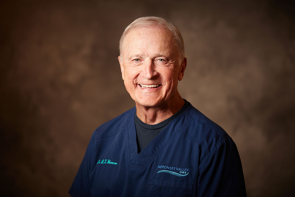 Neponset Valley Oral and Maxillofacial Surgery Associates | Tooth Extractions, Facial Trauma and Oral Pathology